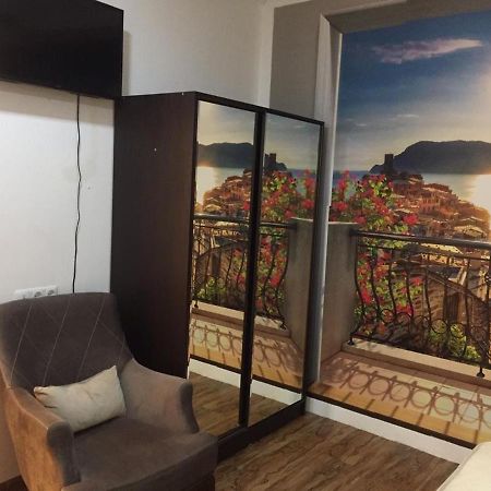 Studio Apartment Near Republic Square Jereván Kültér fotó